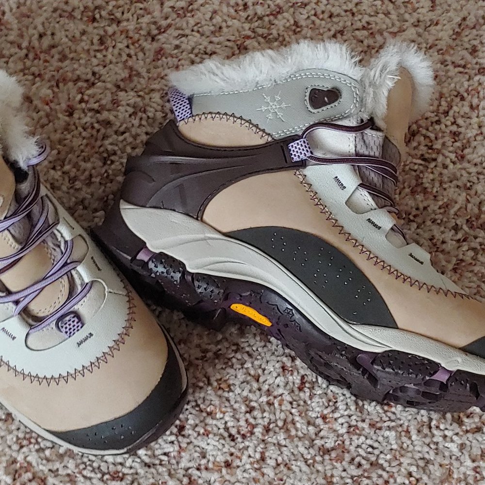 👢 Merrell Vibram Booties